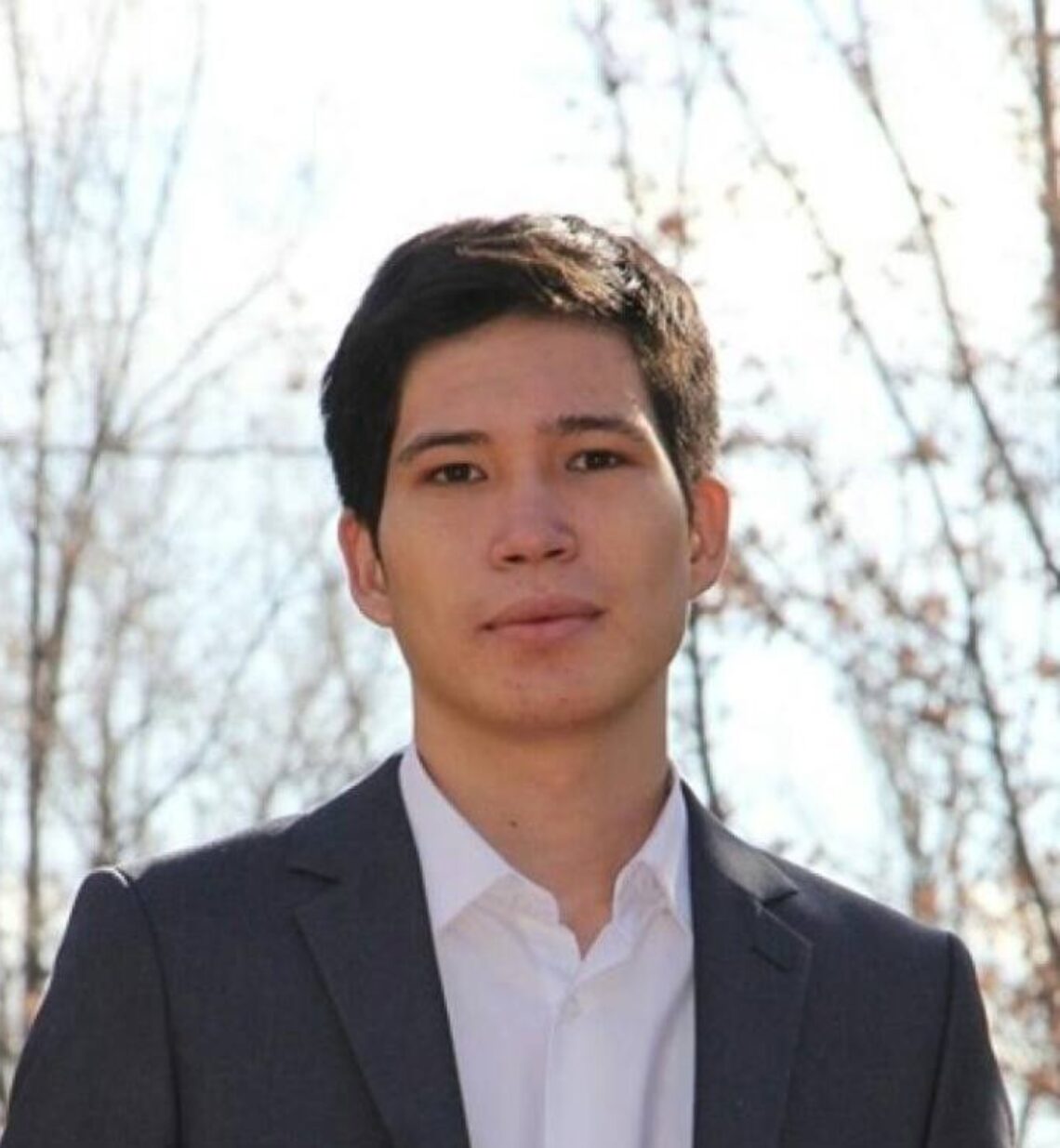 Еділбек ДҮЙСЕН өлеңдері яки «түйсіктің жаңа ракурсы»