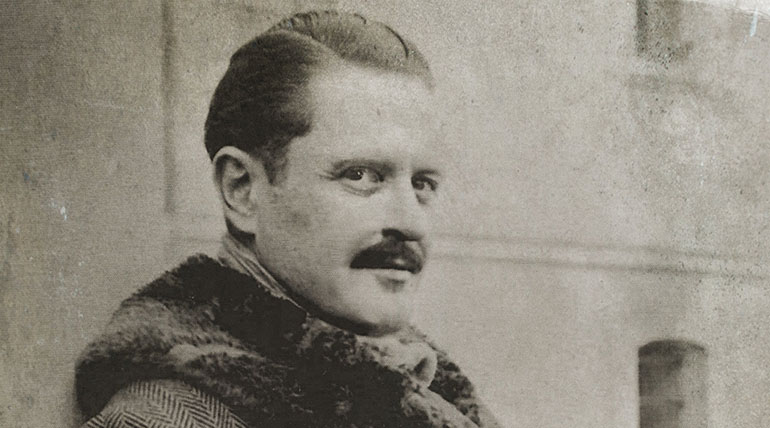 Назым Хикмет: «…шайқасып жатты екі есе құлдыққа түспеу үшін, екі есе тоналмау үшін және…»